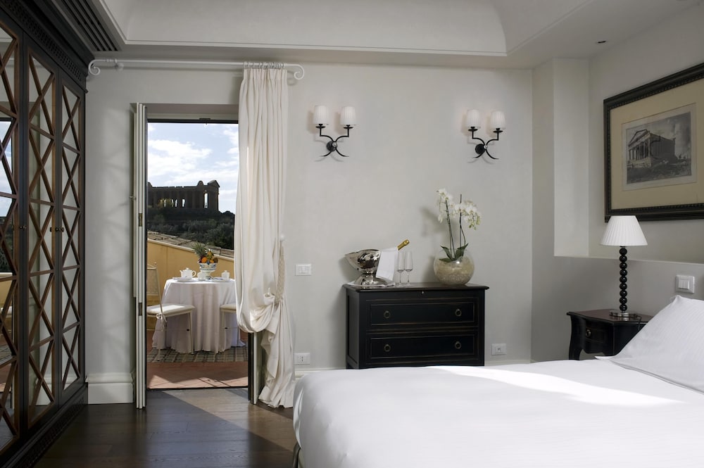 PRESIDENTIAL, SUITE
