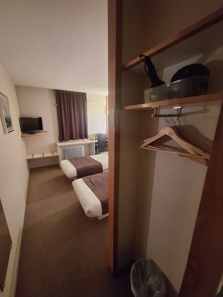 Hotel Du Moulin a Vent 32/32