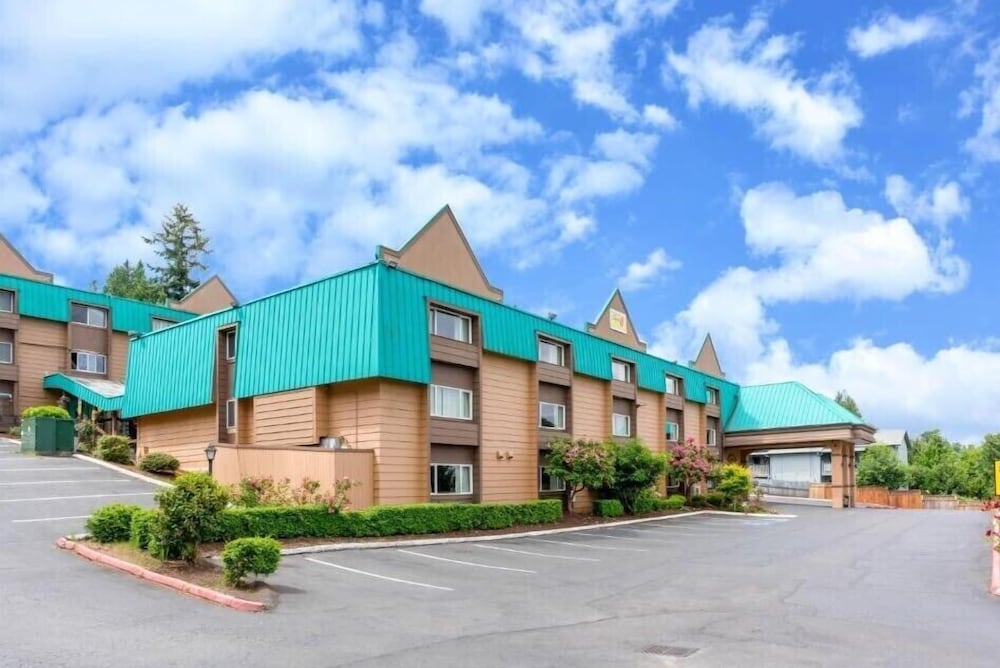 Sutton Suites Hotel 4/38