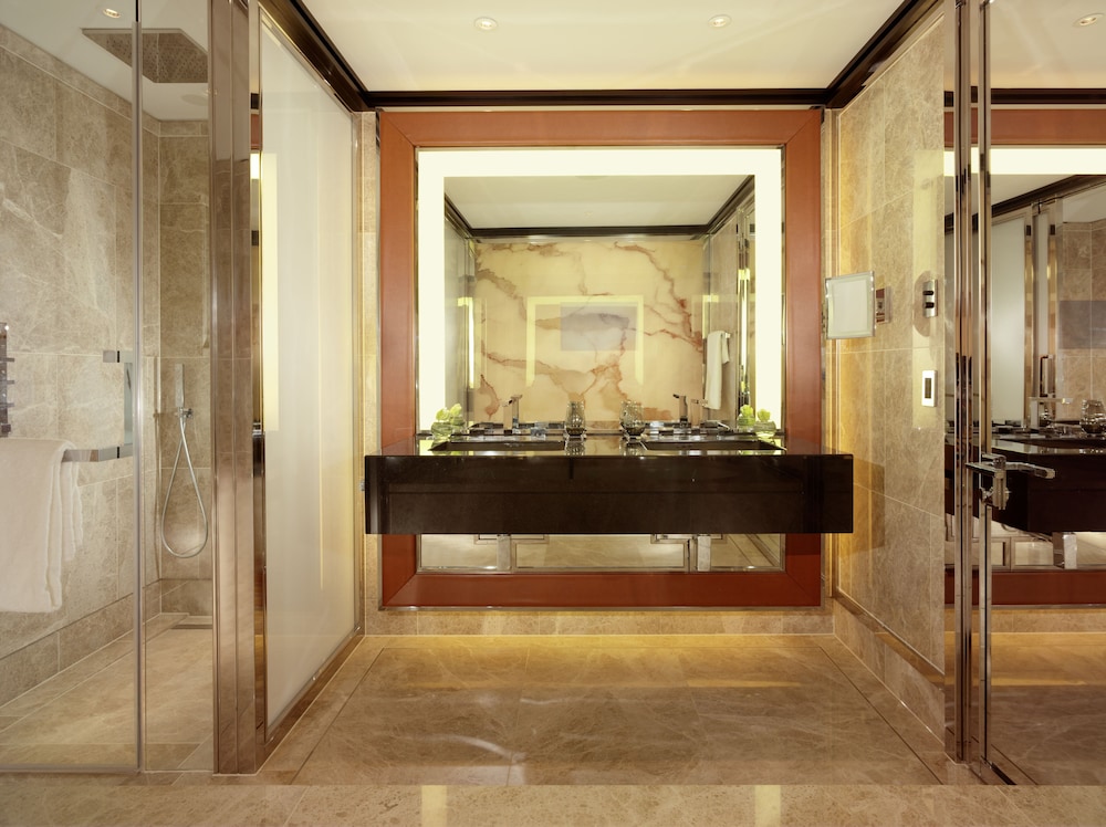 45 Park Lane Dorchester Collection 3/47