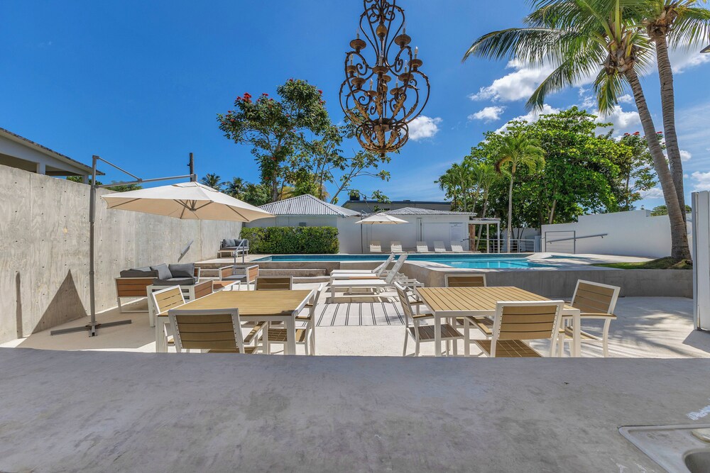 Viento Beach Lodge 25/35