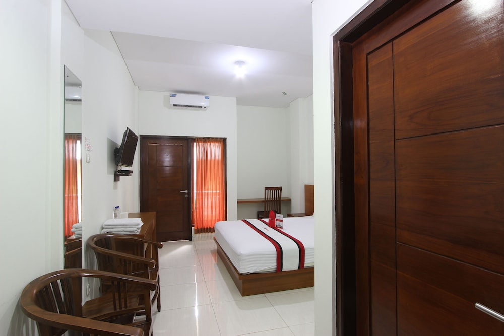 Reddoorz @ Turangga Sari 25/35
