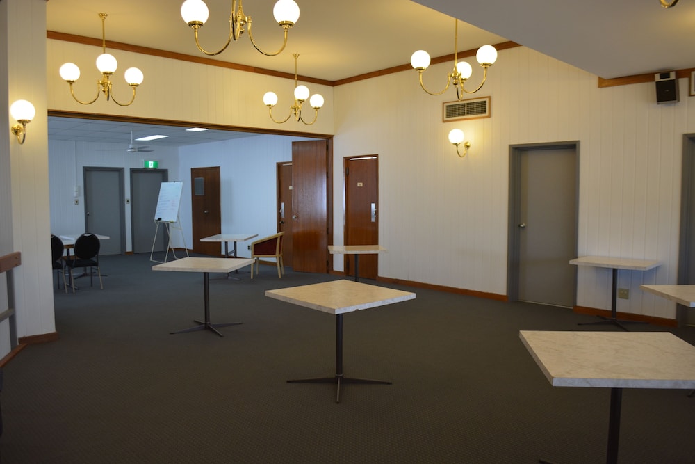 SPA VILLAGE TRAVEL INN 29/41