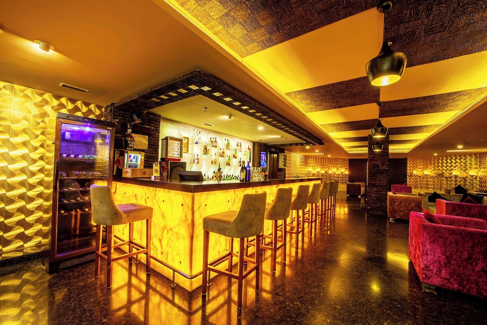 GOLDEN TULIP JAIPUR 36/50