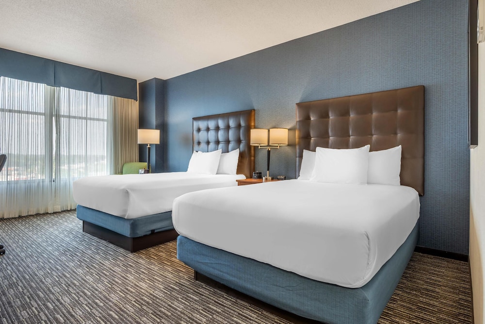 Drury Plaza Hotel Columbia East 9/50