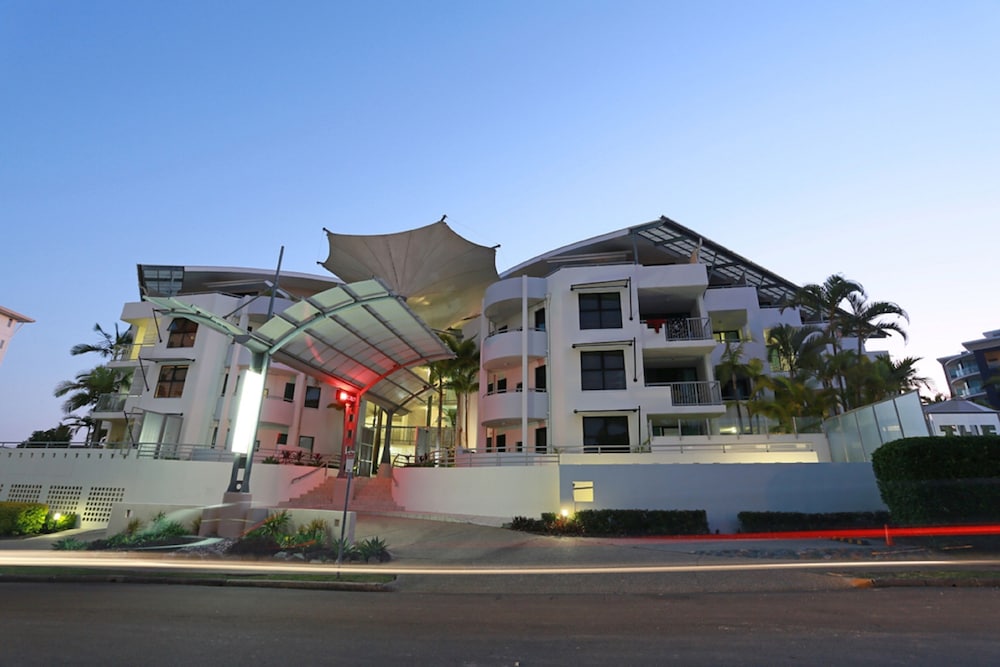 Beach Club Resort 2/71