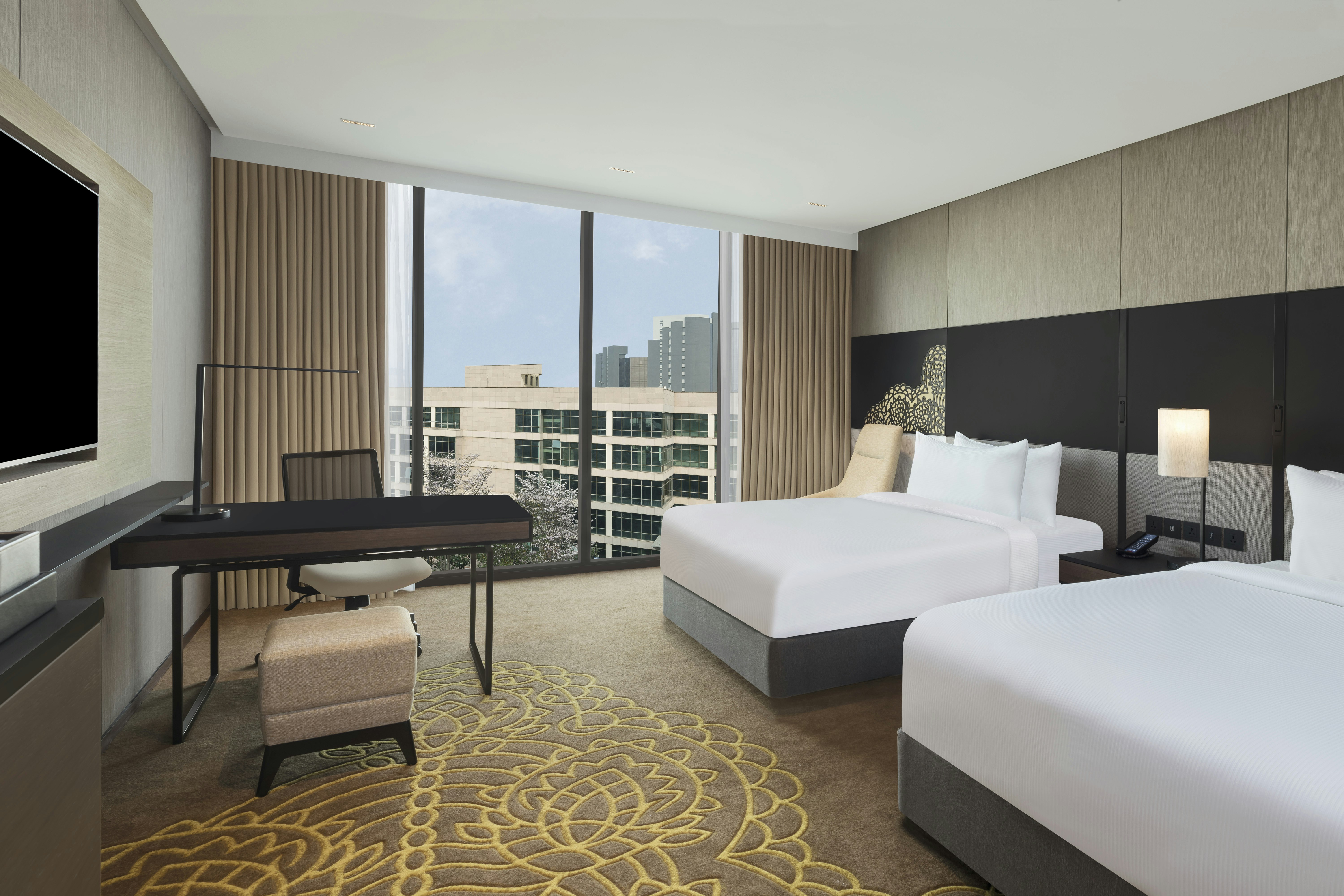 DELUXE, TWIN BEDS