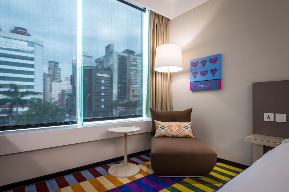 GREEN WORLD HOTEL ZHONGHUA 69/80