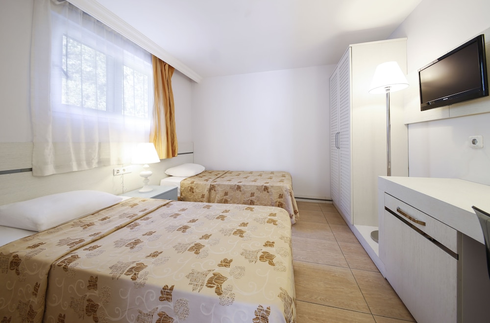 Morina Deluxe Hotel 14/50