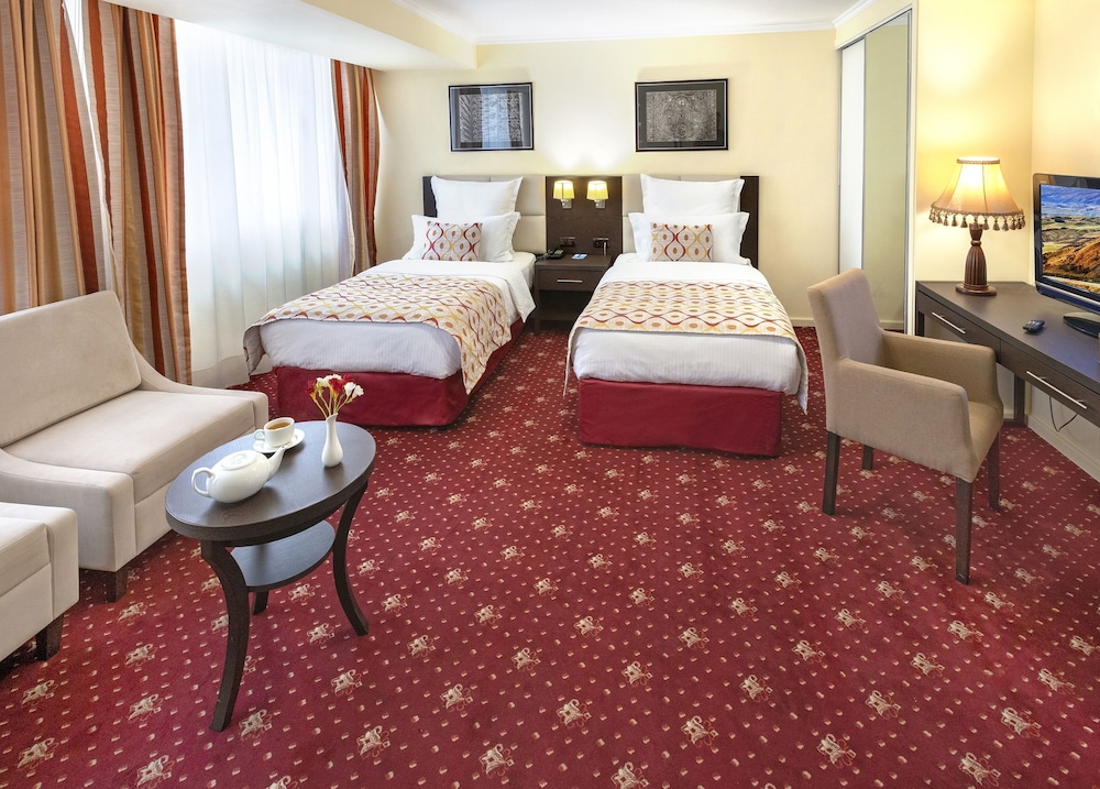 ANI PLAZA HOTEL 15/56