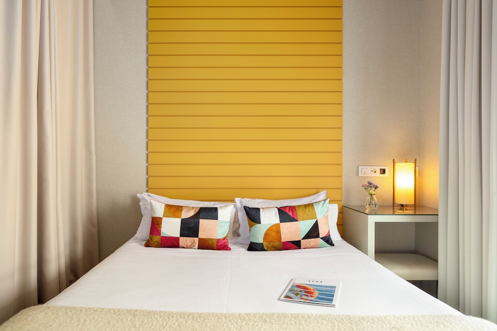 Smart, Urban, Double Bed