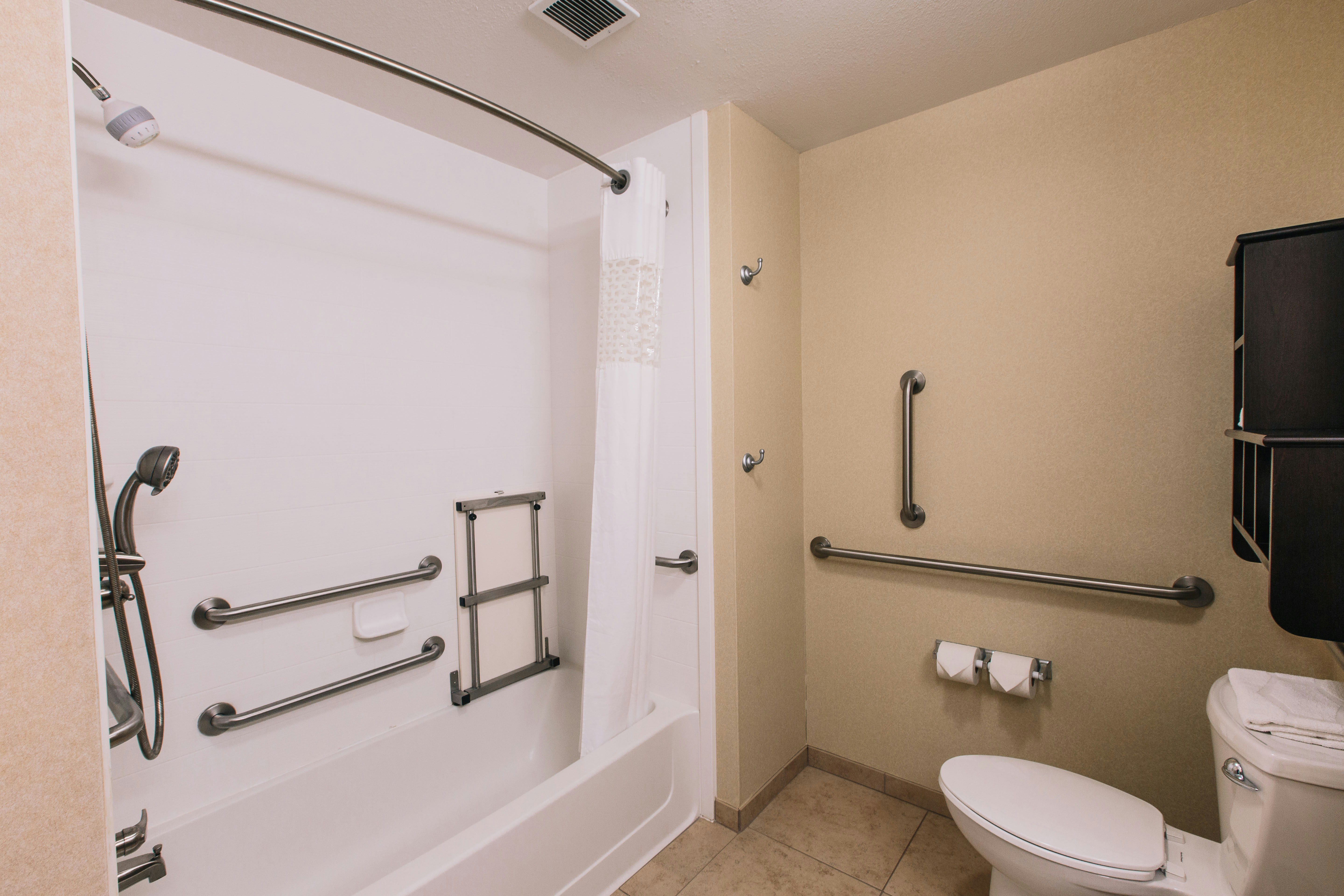 Hampton Inn Suites Effingham 63/63