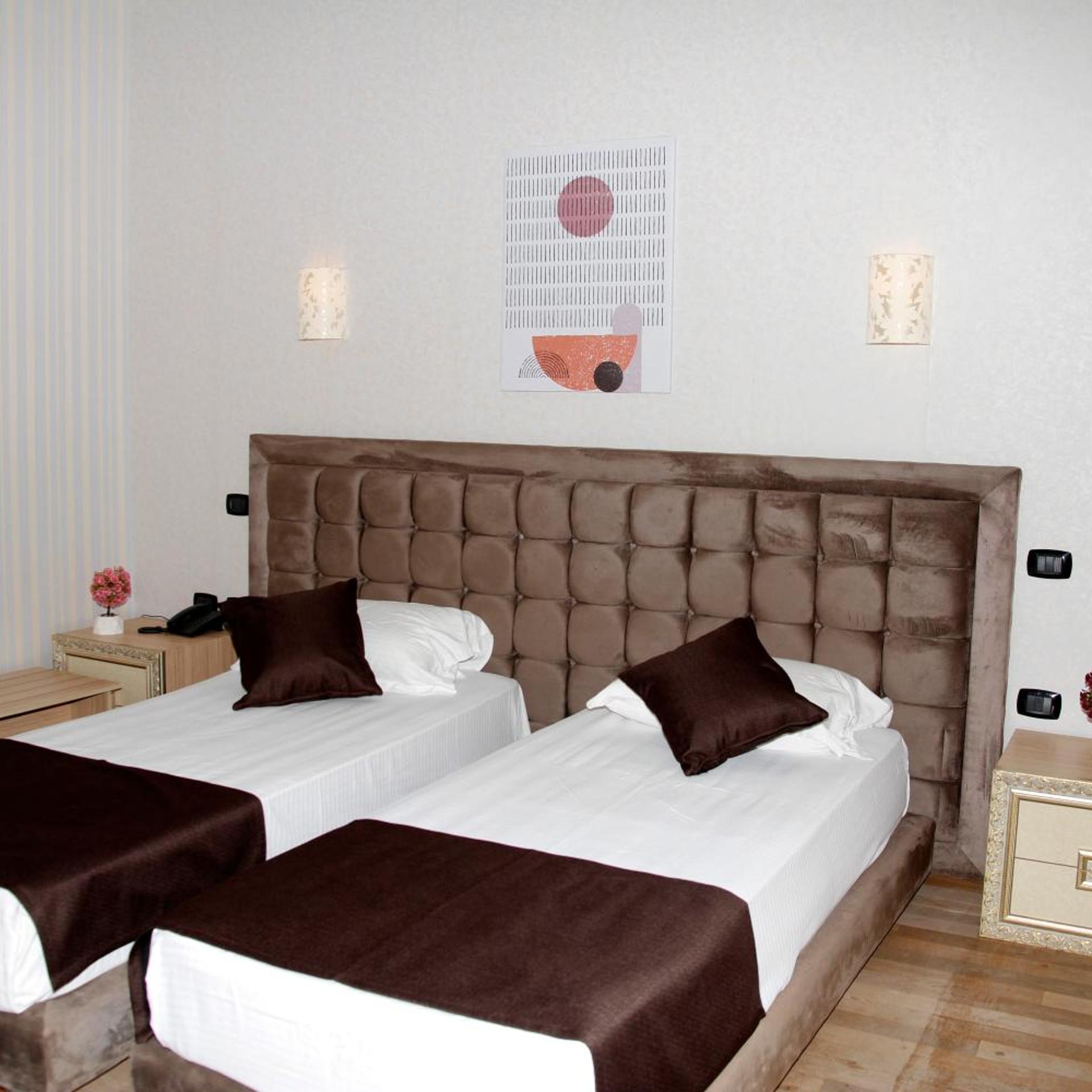 Amh Hotel 43/88