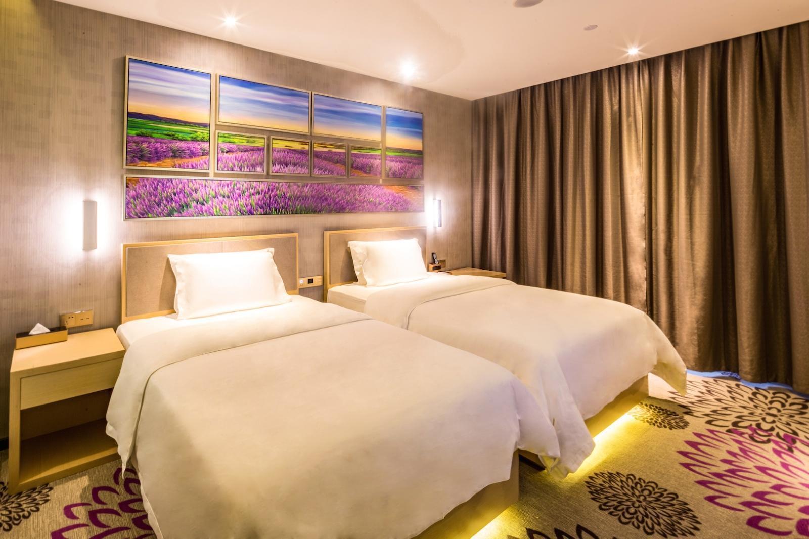Superior, Twin Beds, No Window
