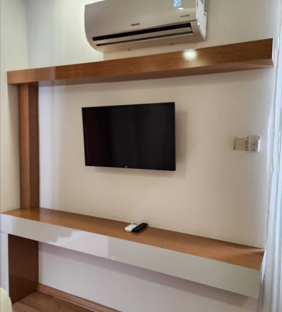 Esperanza Boutique Hotel 63/73