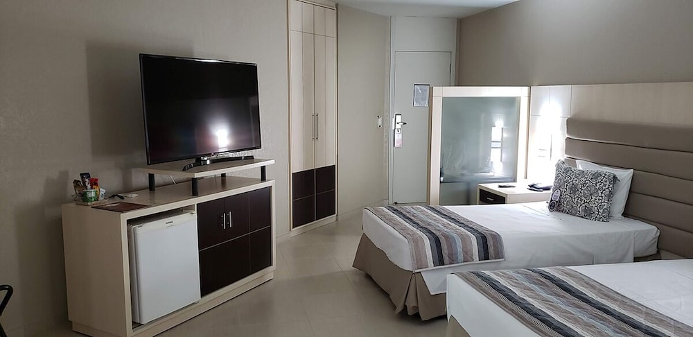 Hotel Metropole Maringa 29/69
