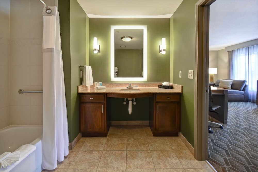 Homewood Suites by Hilton @ The Waterfront 4/45