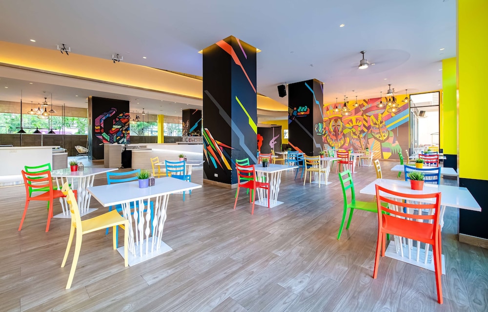 Cassia Phuket 82/92