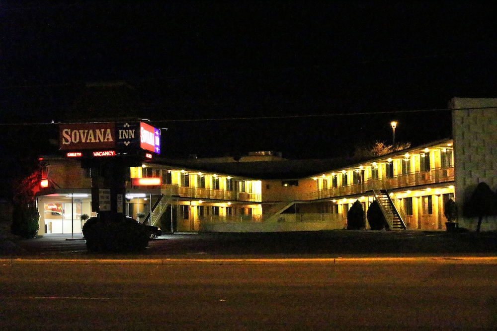 Sovana Inn 2/25