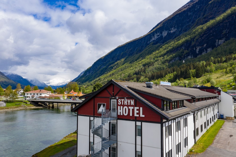 Stryn 32/35