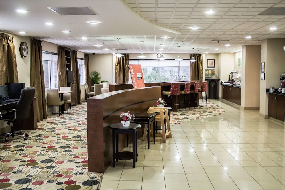 Comfort Suites Brunswick GA 34/44