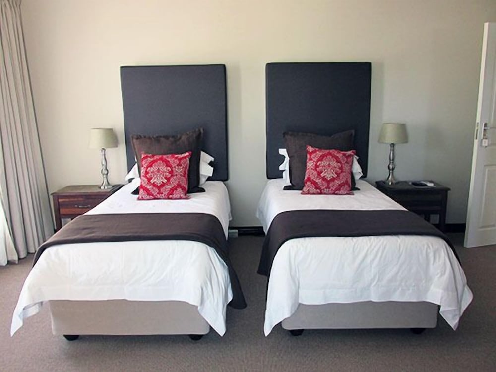 Karoo Sun Boutique Guest House 3/46