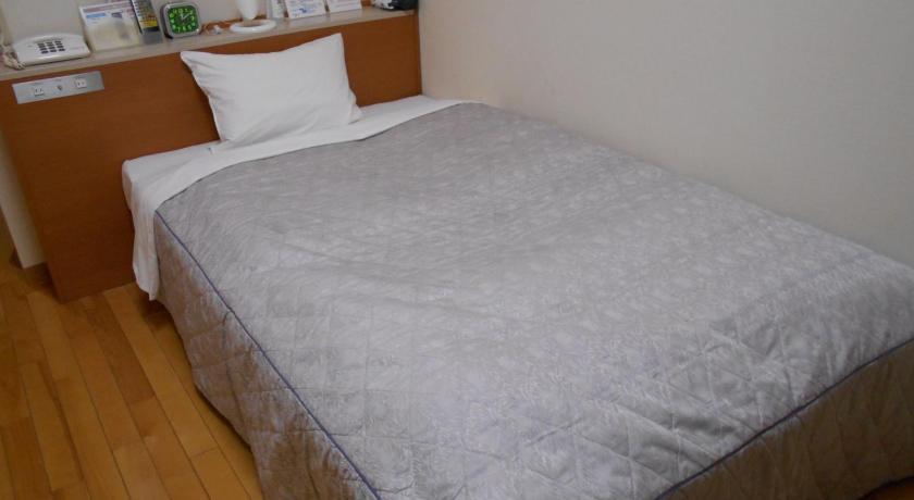 Room, Single, Single Bed, Smoking