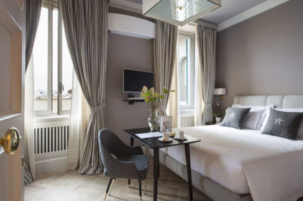 SUPERIOR, DOUBLE BED