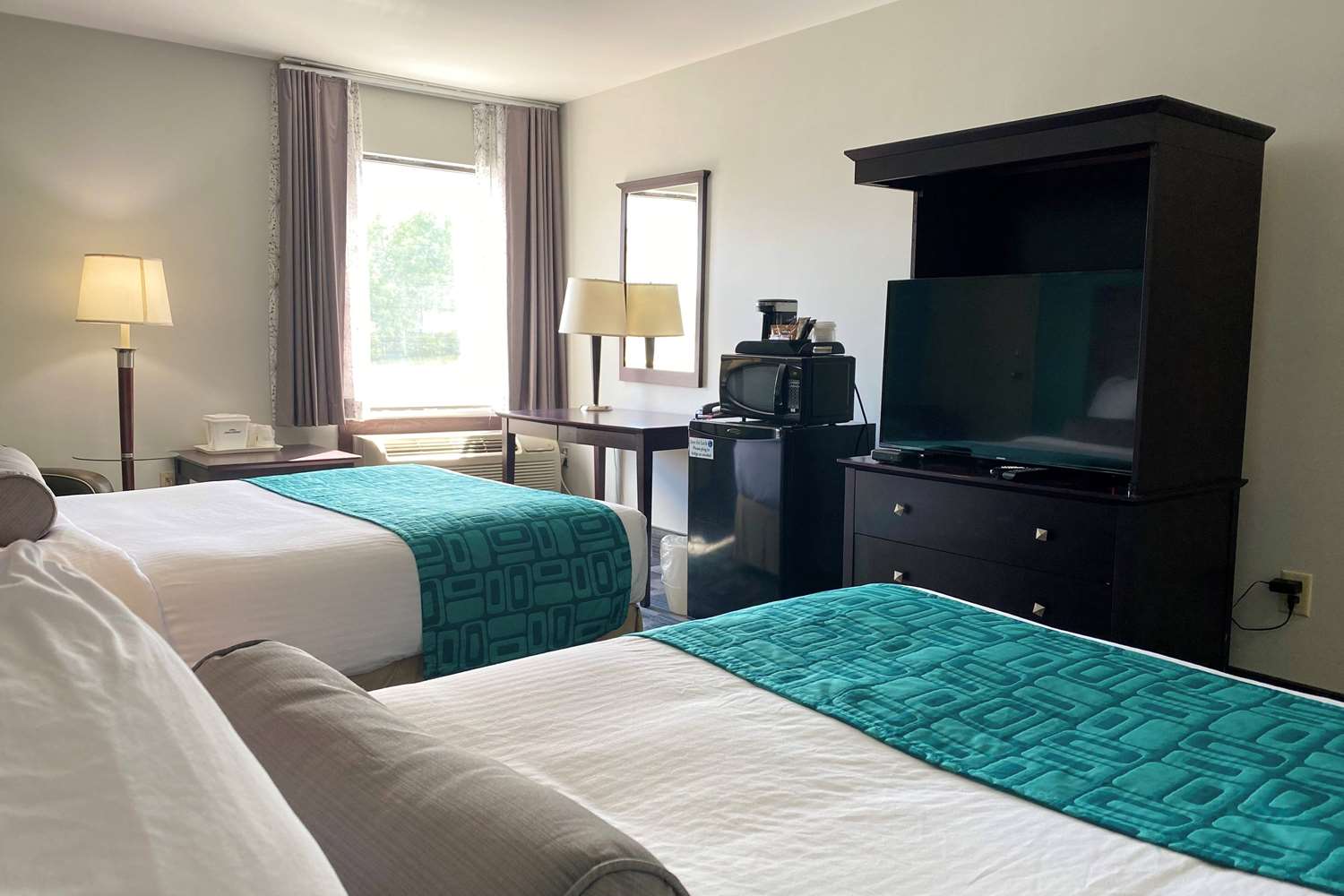 Travelodge by Wyndham Miramichi New Brunswick 6/35
