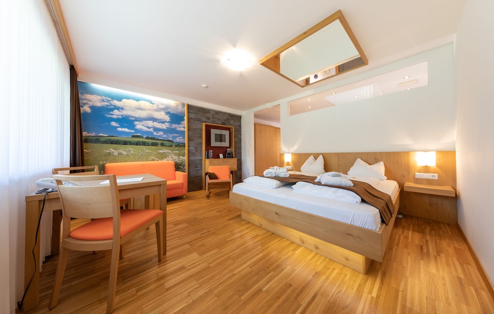 HOTEL ALMFRIEDEN 7/50