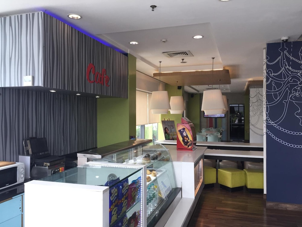Hotel Caspia Pro 6/25
