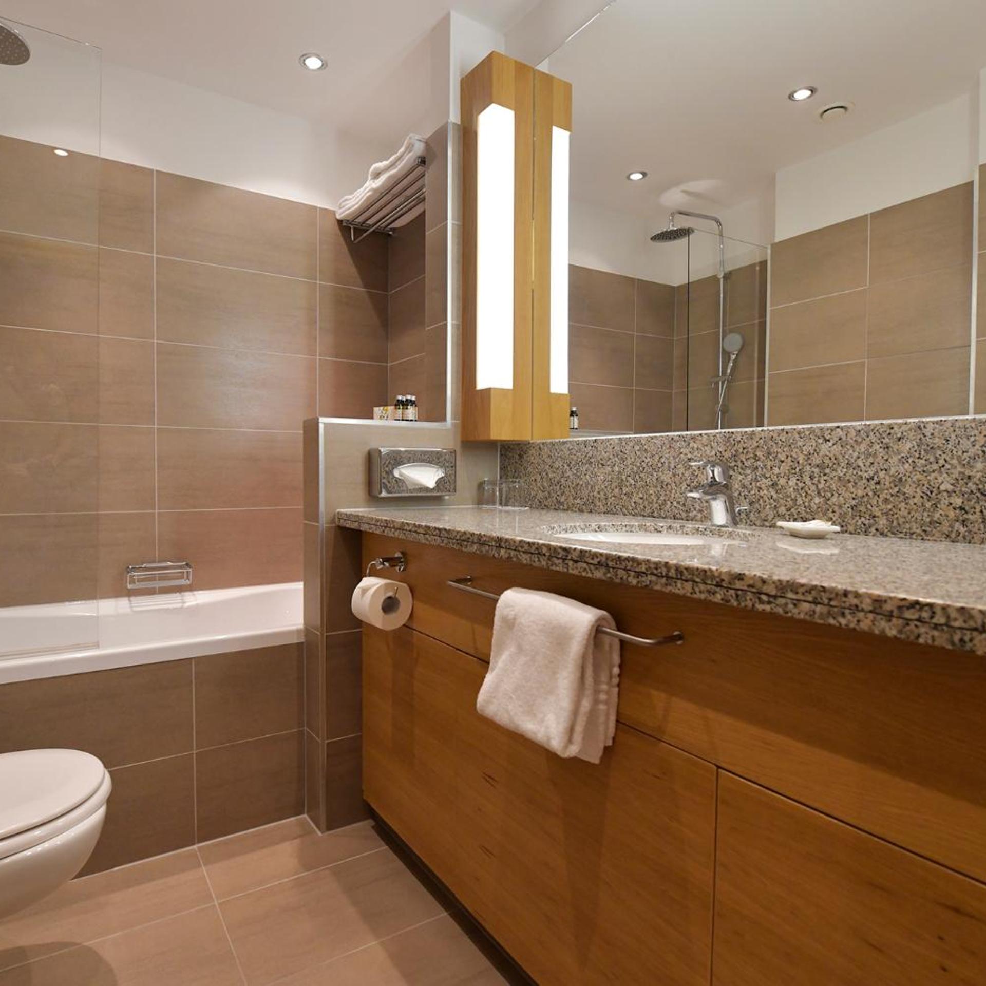 غرفة كومفورت بسرير مزدوج بشرفة، Seehotel Rust 6/6
