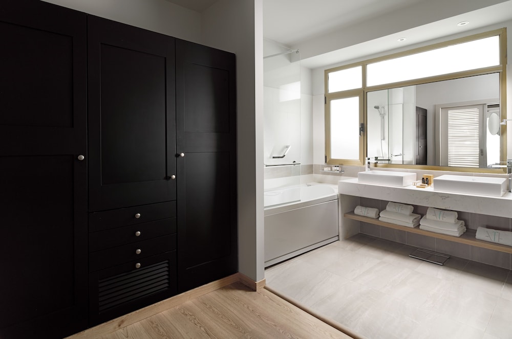 Athens Tiare by Mage Hotels 65/65