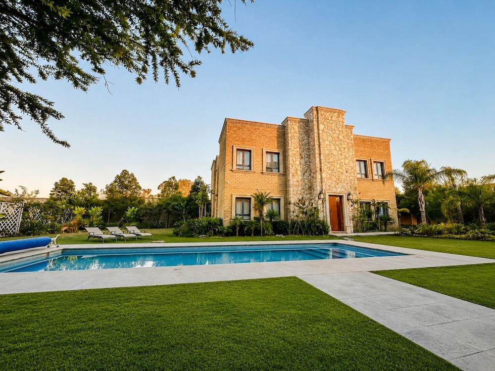 Hacienda Los Arcangeles 40/49