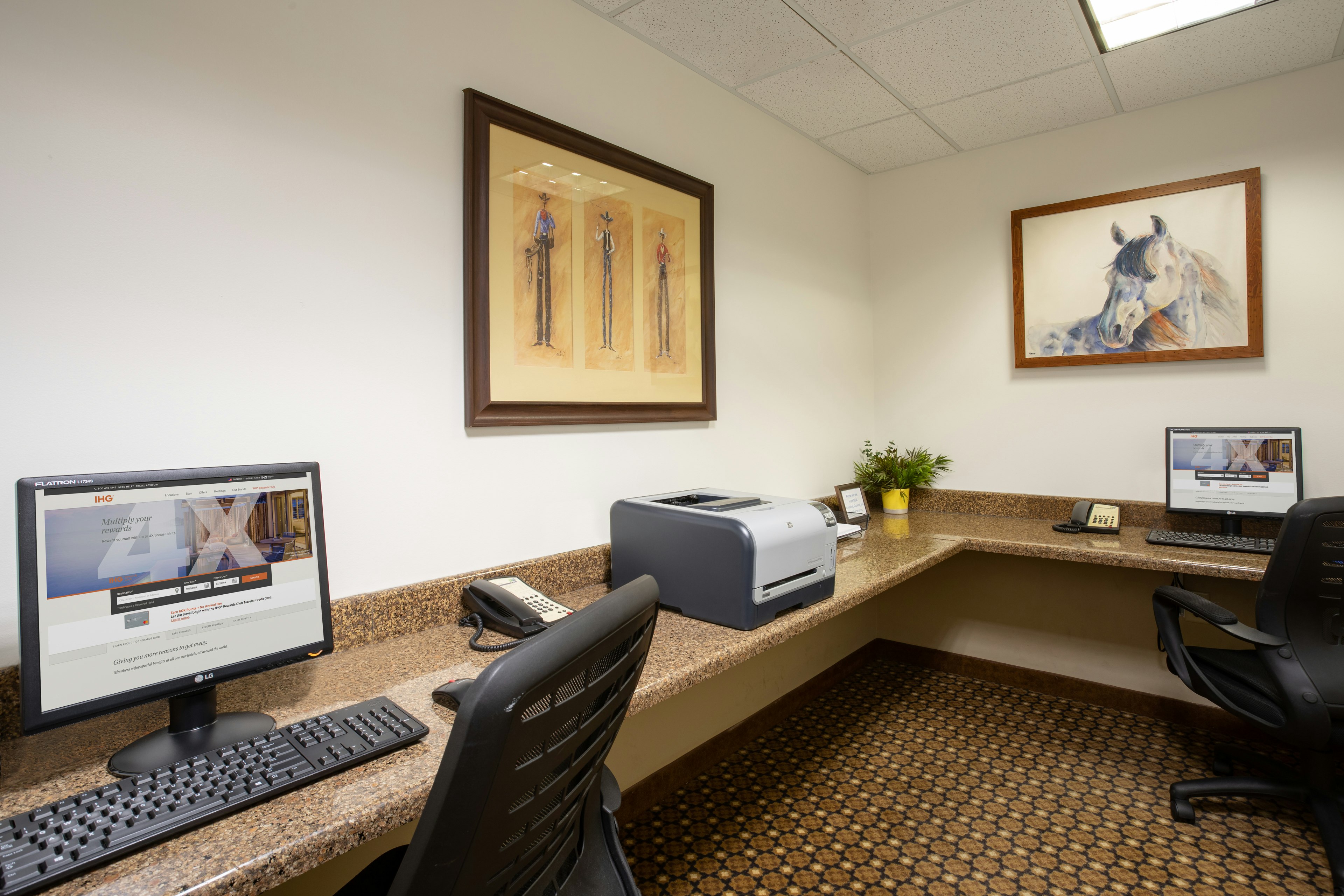 Holiday Inn Express Hotel And Suites Lander 46/50