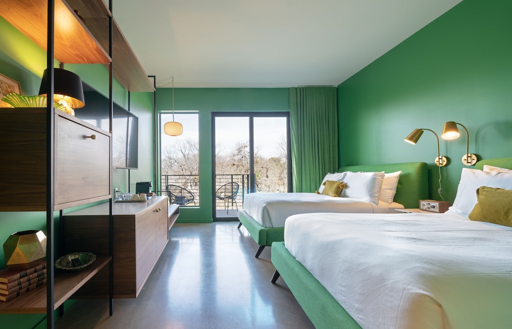 Room, 2 Double Beds, Creek View