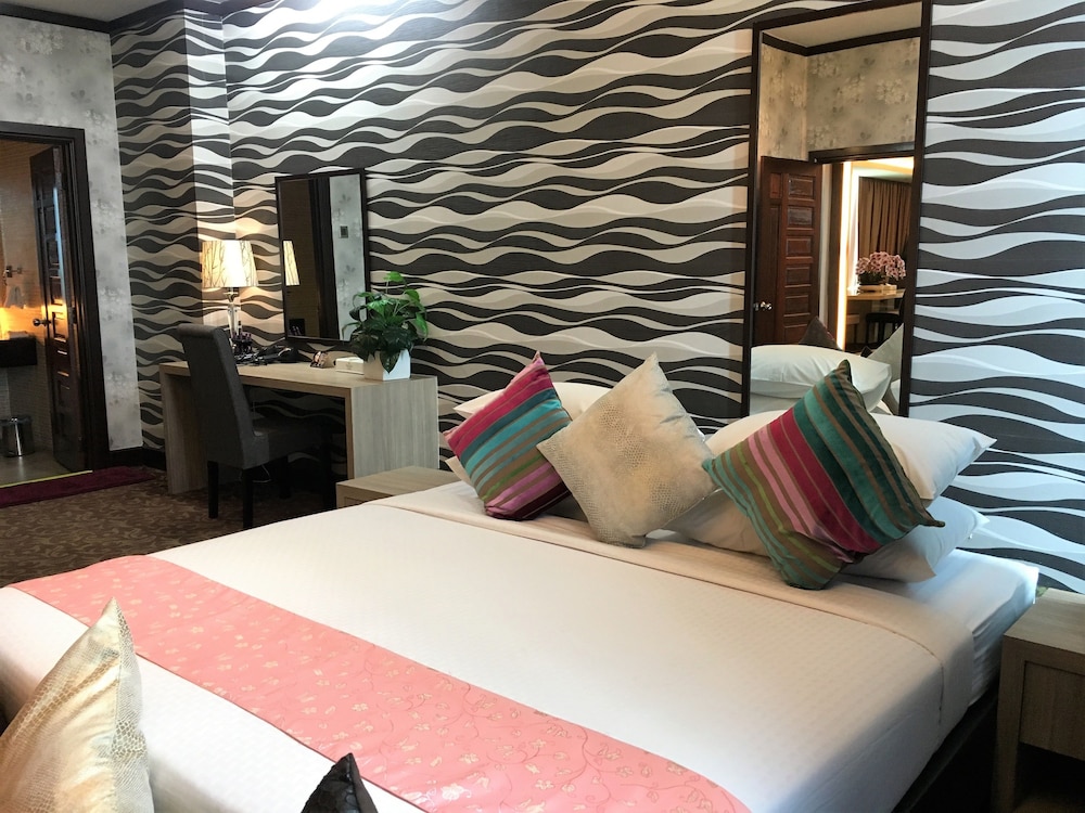 Kinta Riverfront Hotel And Suites 16/63