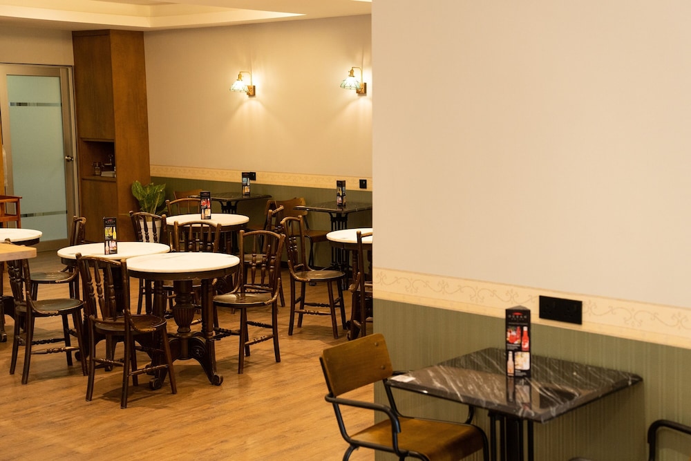 RM Hotel Muar 106/118