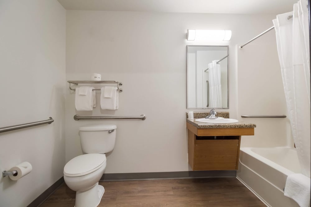 WoodSpring Suites Houston I-45 Airtex 25/29
