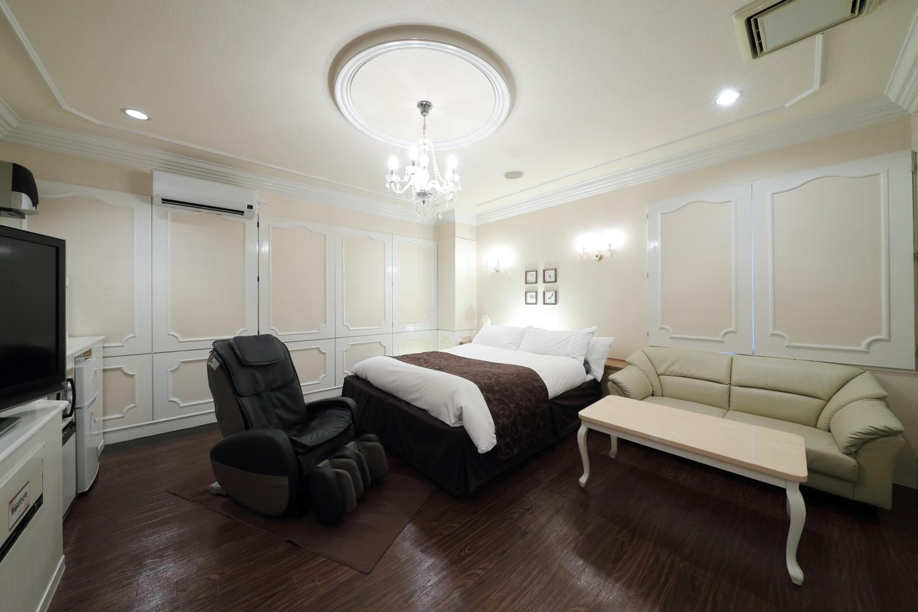 STANDARD, KING BED