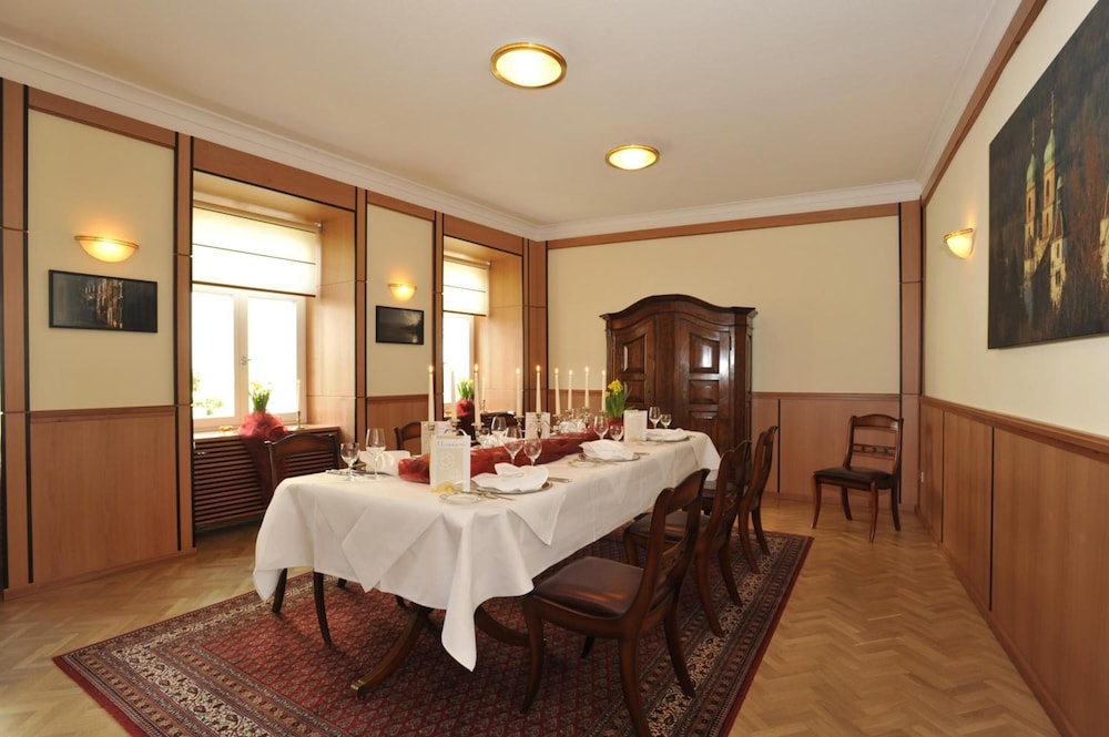 Ringhotel Goldener Knopf 16/48