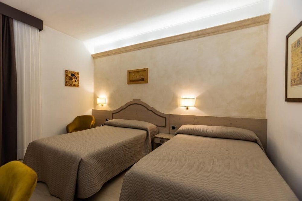 Hotel Gialletti 17/48