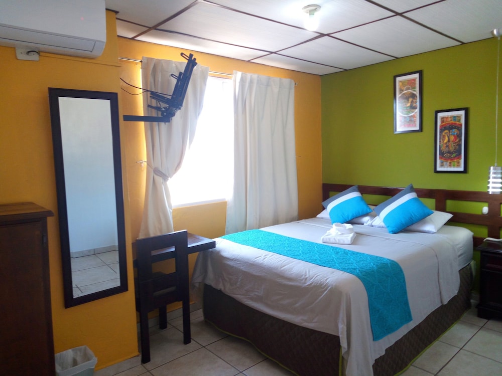 Hotel Tazumal House 25/82