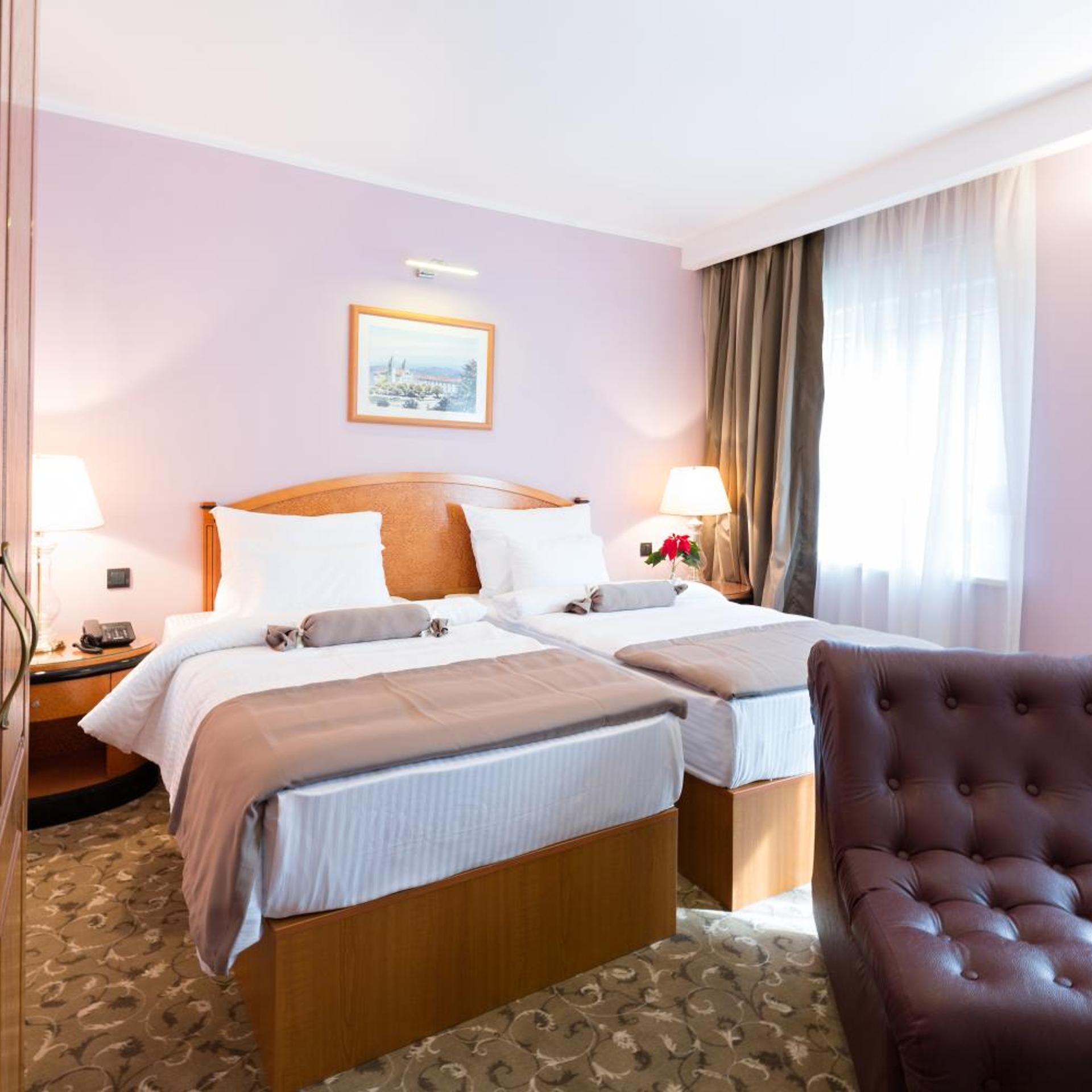 STANDARD, TWIN BEDS