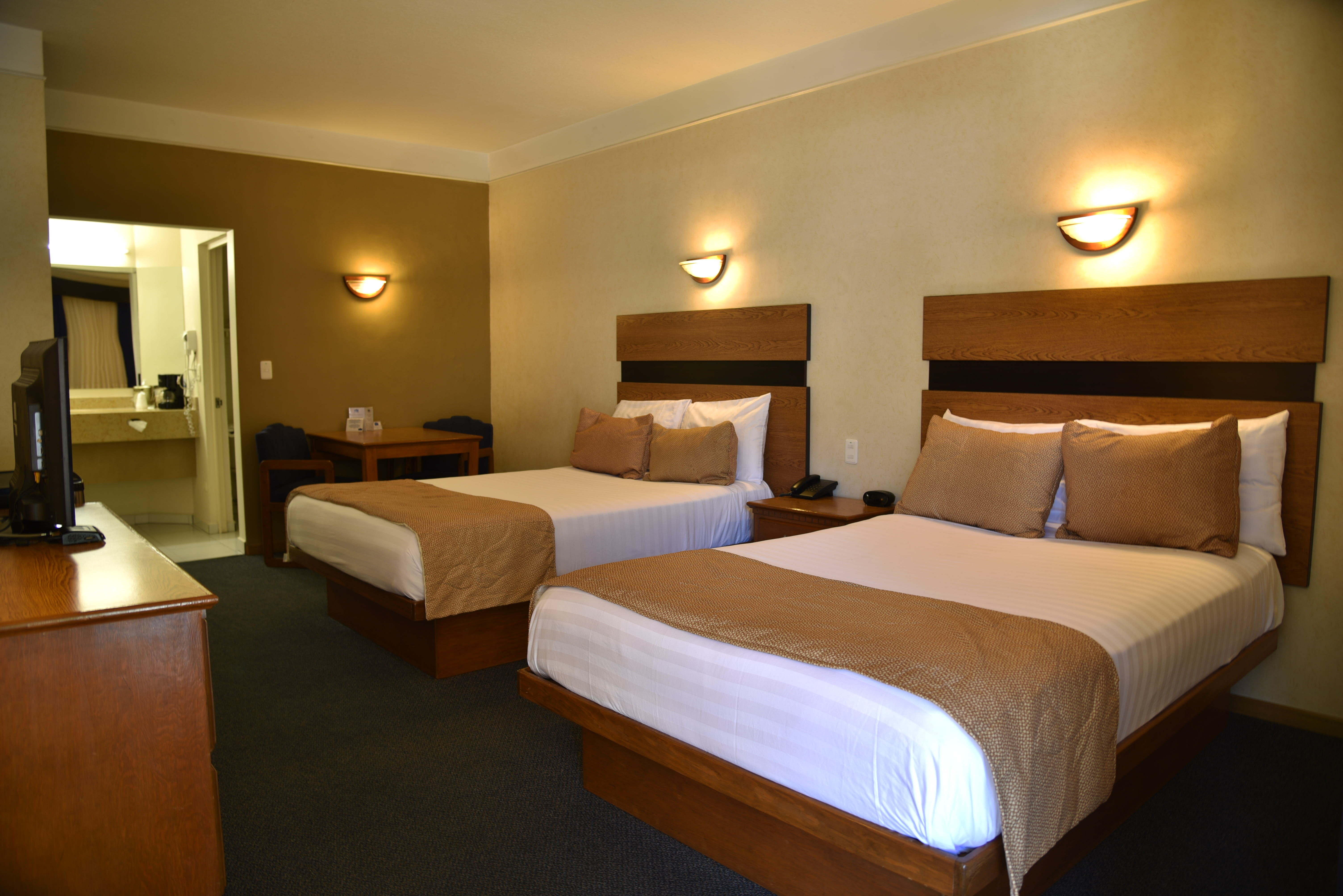 American Inn Hotel Suites Hidalgo Del Parral 19/45