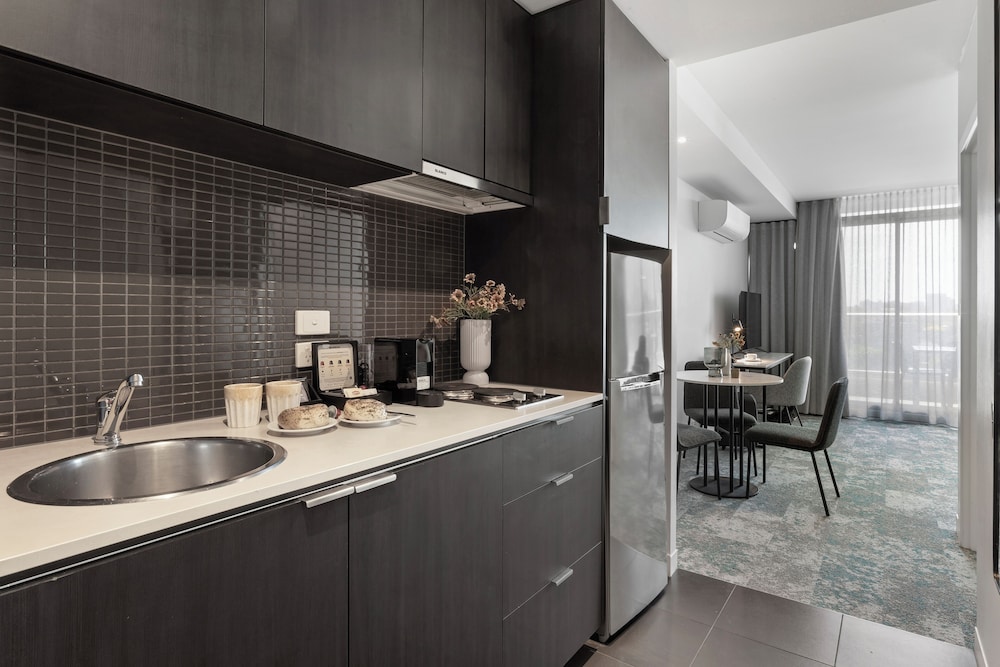 PUNTHILL SOUTH YARRA GRAND 60/61