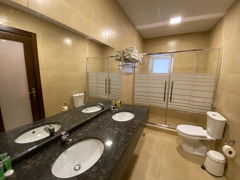 Mosaic City Hotel 37/39