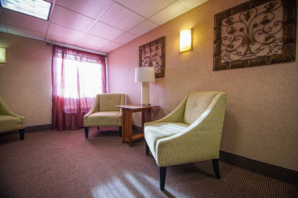 Travelodge by Wyndham Colorado Springs Airport/Peterson AFB 29/44