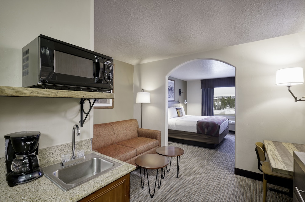 Yellowstone Park Hotel 41/61