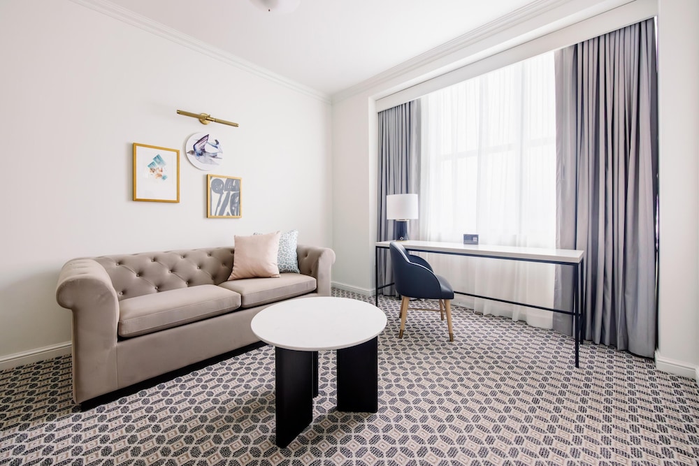 Hotel Du Pont 47/70